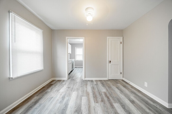 Building Photo - 1069 Fairwood Ave
