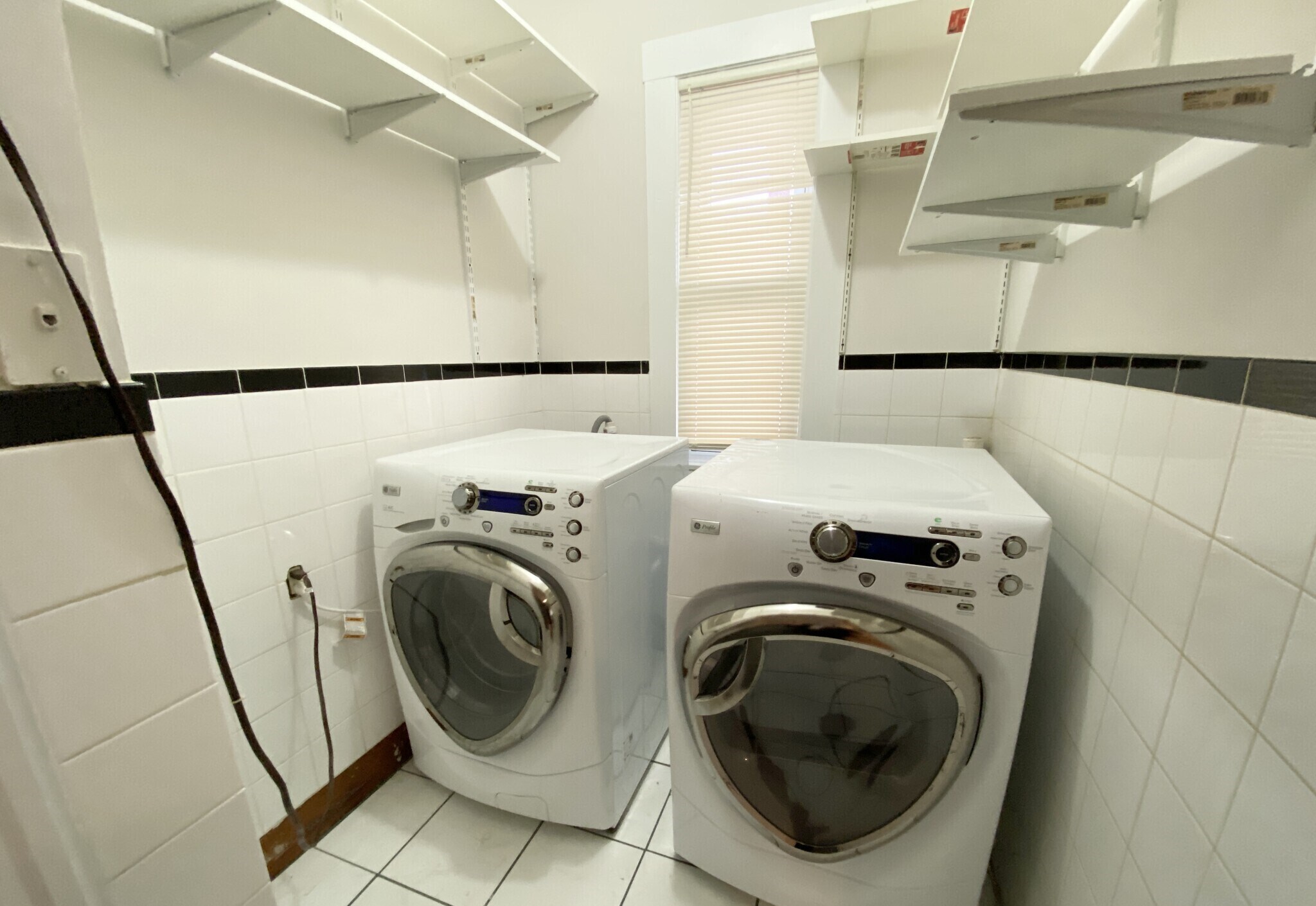 Building Photo - 40 Sudan St