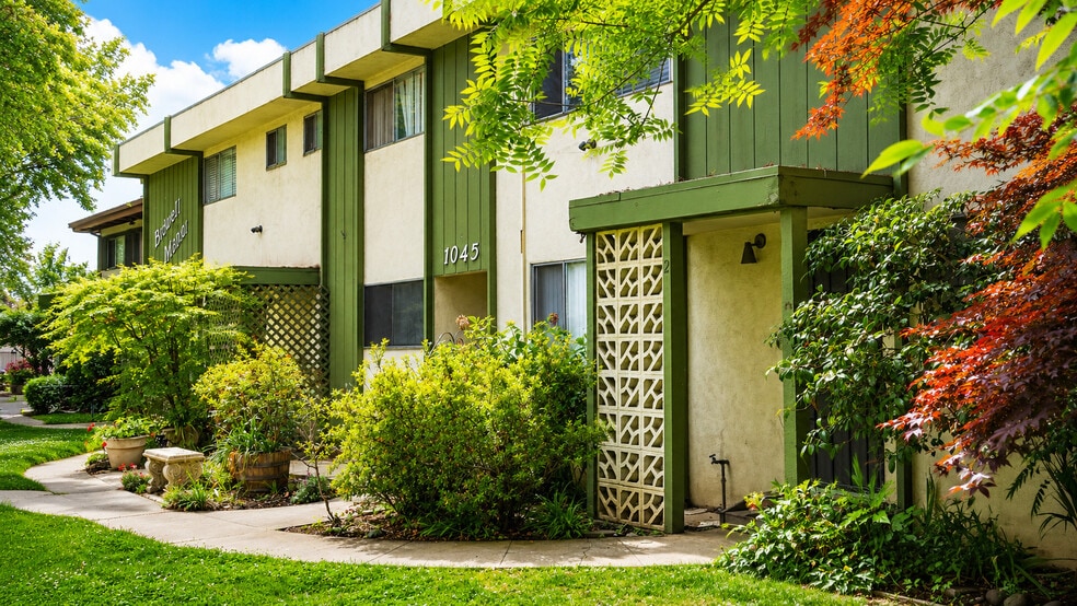 Building Photo - Bidwell Manor