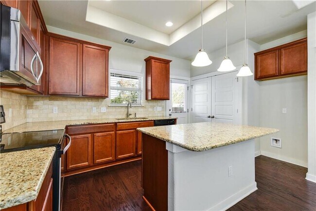 Building Photo - 3920 Kenter Crossing