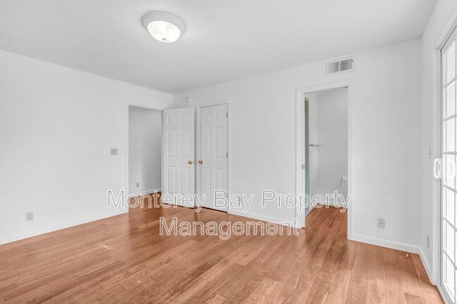 Building Photo - 2937 Lupin Ln