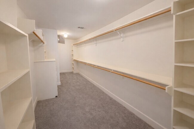 Building Photo - 2710 Hullsmith Dr