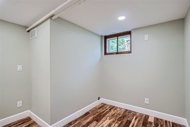 Building Photo - Amazing Location! 7th Avenue Historic Dist...