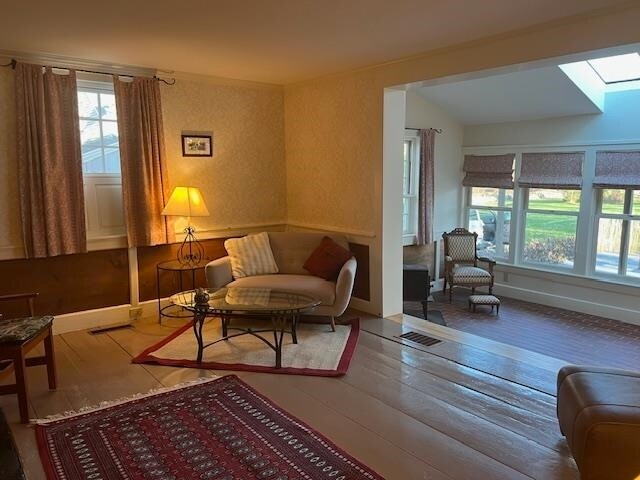 Building Photo - 520 Washington Rd