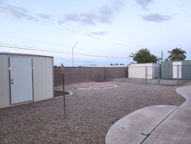 Building Photo - 3 bedroom - 2 bath home for Rent