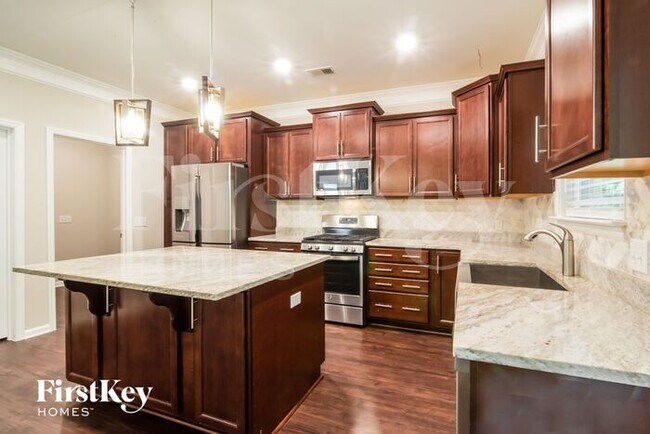 Building Photo - 161 Vango Dr