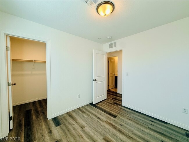Building Photo - 398 Moonlight Opera Ct