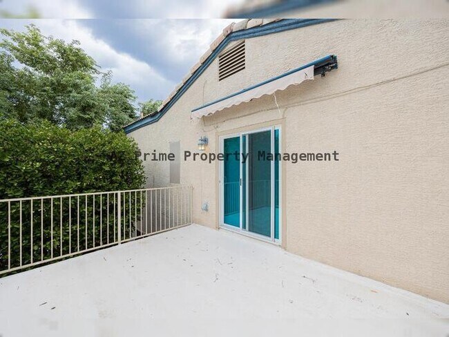Building Photo - 1343 E Beacon Dr