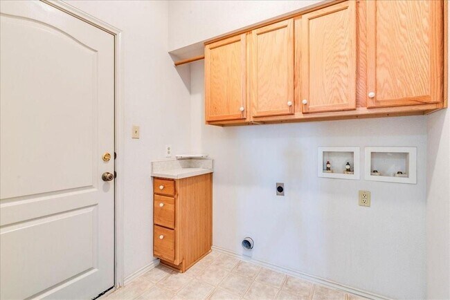 Building Photo - 1644 Co Rd 139