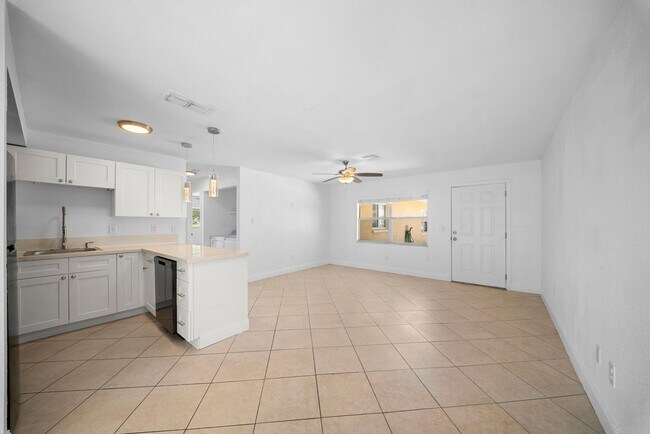Building Photo - 13401-13407 Pine Needle Ln