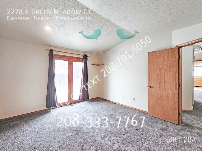 Building Photo - Waiting to welcome you home 3 bedroom Meri...