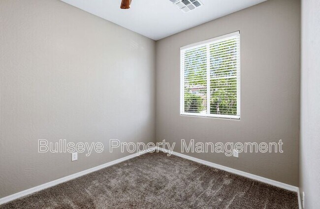 Building Photo - 304 N 78th Pl