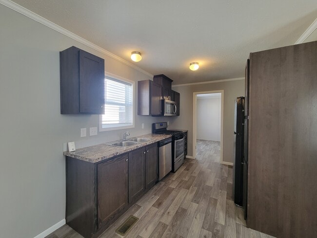 Building Photo - 15864 Marentette Dr