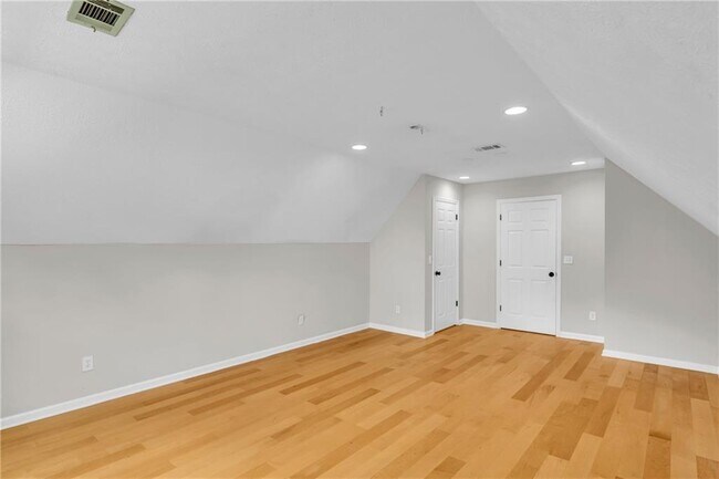 Building Photo - 141 Muddy River Rd