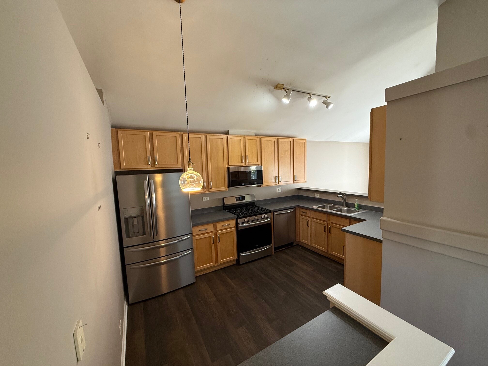 Building Photo - 1586 New Haven Dr