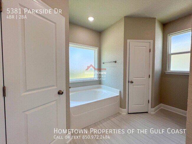 Building Photo - 5381 Parkside Dr