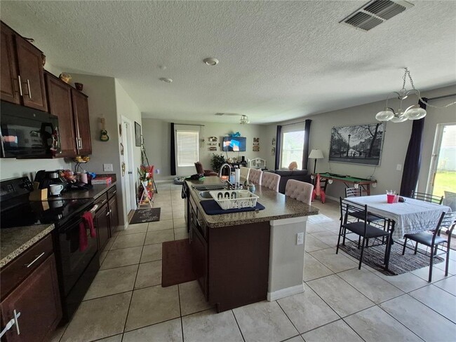 Building Photo - 4914 Reflecting Pond Cir