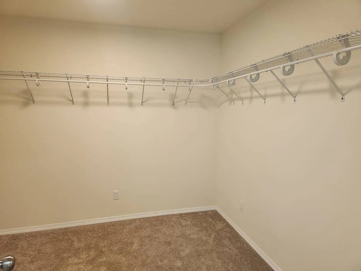 Building Photo - 10305 Eckenstam Johnson Rd