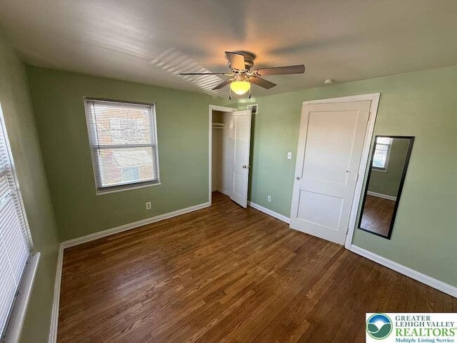 Building Photo - 240 Palmer St