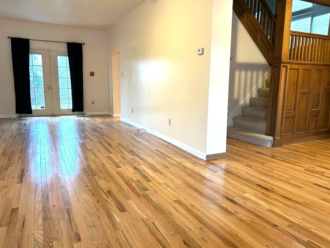 Building Photo - 1527 Orangewood Ave