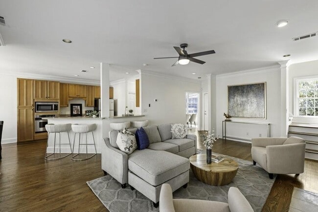 Building Photo - 78 Crumley St SE