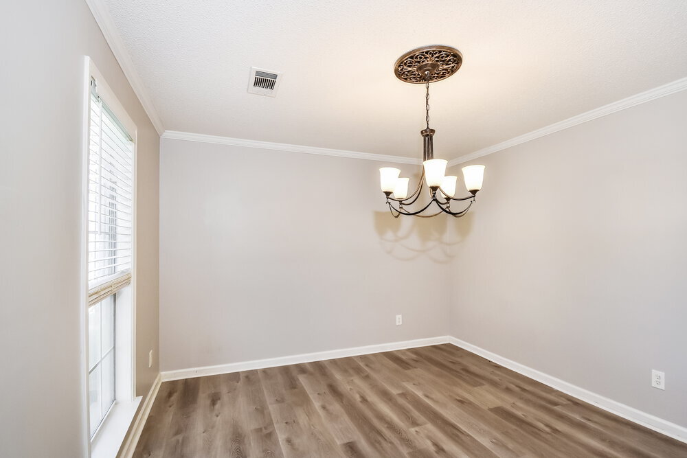 Building Photo - 752 N Ericson Rd