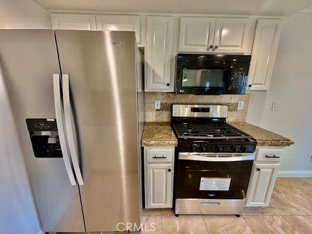 Building Photo - 685 W 18th St