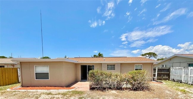 Building Photo - 3054 Primrose Dr