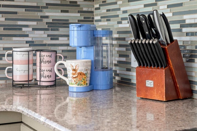 Building Photo - 4431 Luke Ave