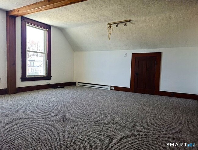 Building Photo - 21 Sigourney St