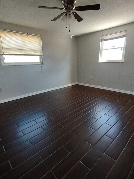 Building Photo - 12814 Spring Ave
