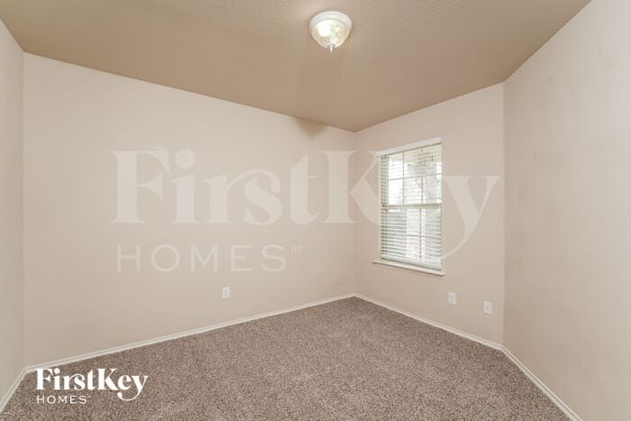 Building Photo - 1800 Arbordale Way