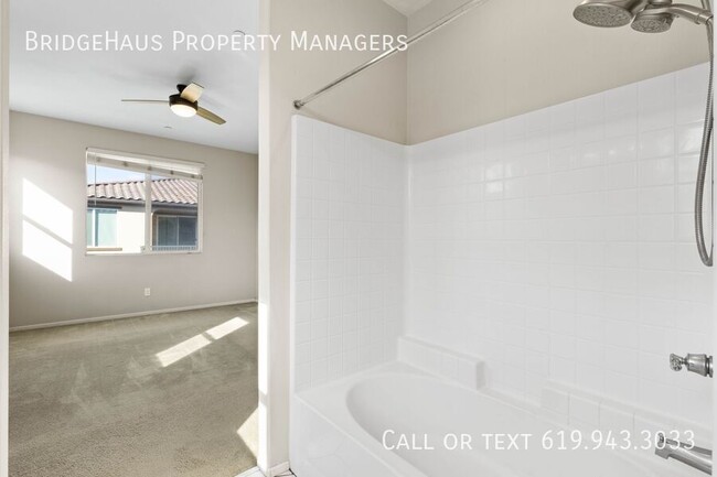 Building Photo - 1709 Signature Pl