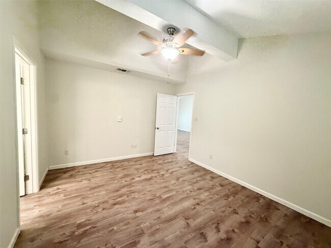 Building Photo - 51 Lupine Ct