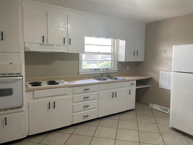 Building Photo - Cargo District 3BR Home