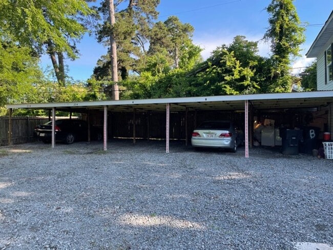 Building Photo - Great Studio Apartment in Highland - All b...