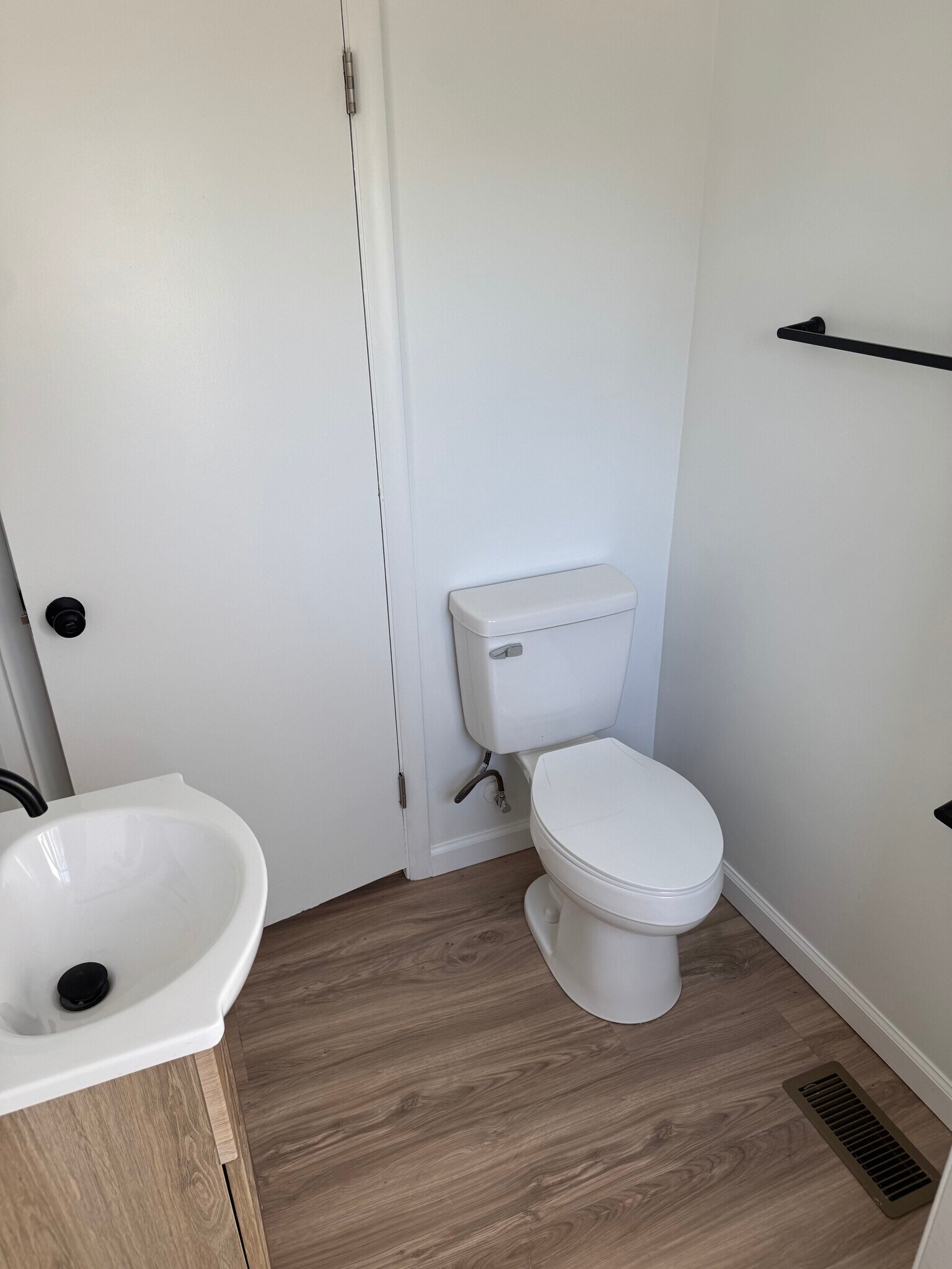 Building Photo - 1302 Hazel St