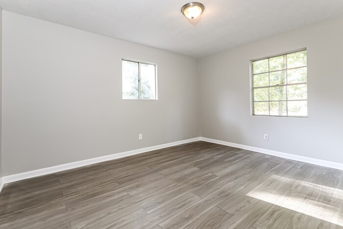 Building Photo - 203 Lucan Way