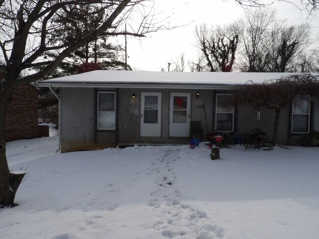 Building Photo - 176 Landings Dr