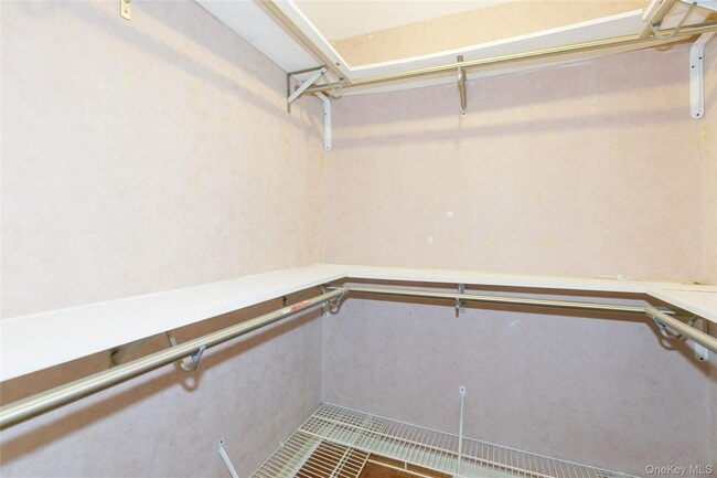 Building Photo - 1 Tiffany Cir