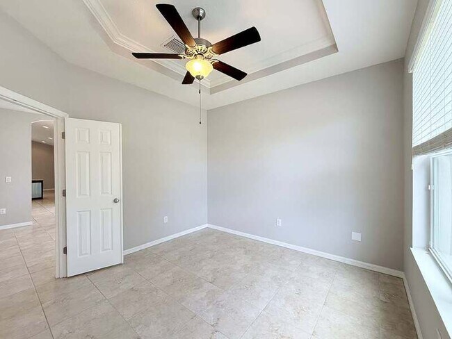 Building Photo - 8222 Willow Beach Dr