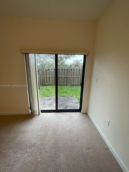 Building Photo - 10600 NW 88th St