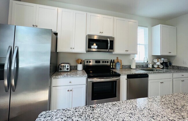 Building Photo - 3553 Ladybank Loop