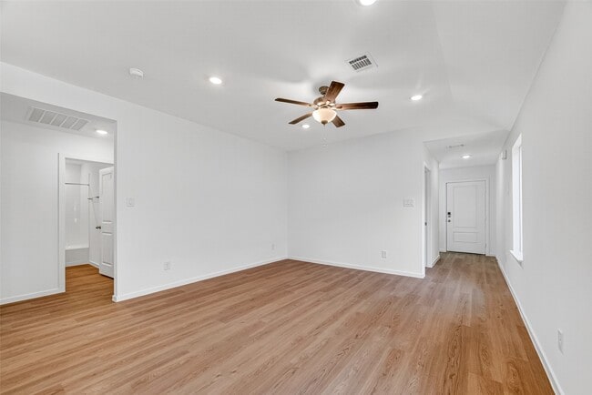 Building Photo - 3529 Longhorn Vly St