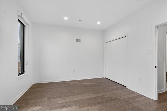 Building Photo - 3336 Salmon St