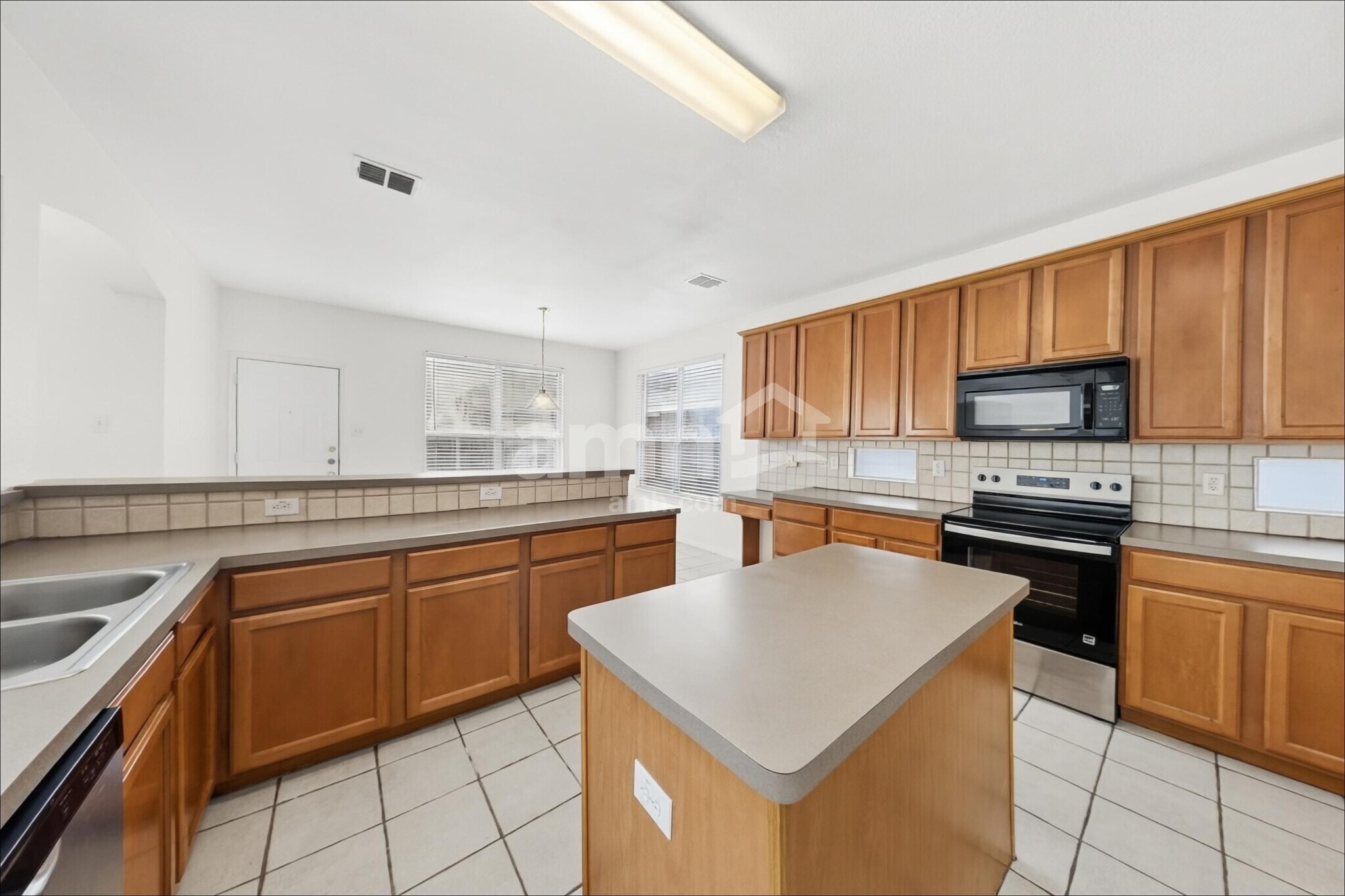 Building Photo - 2112 Lake Fork Ln