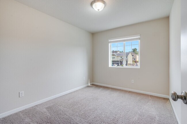 Building Photo - Beautiful 3 Bed, 3 Bath Rental Home in Happy Valley Neighborhood!