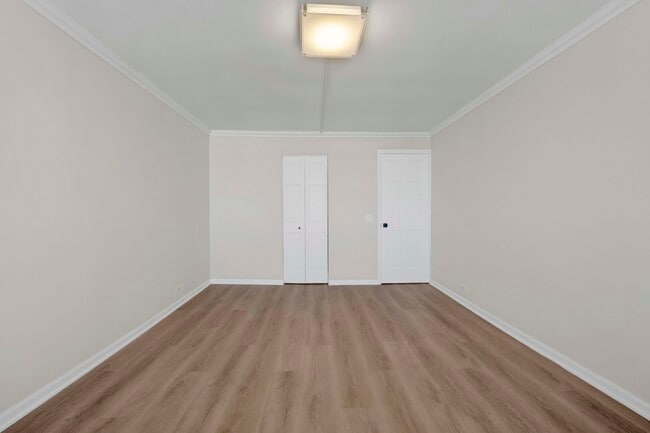 Building Photo - 1030 N State St