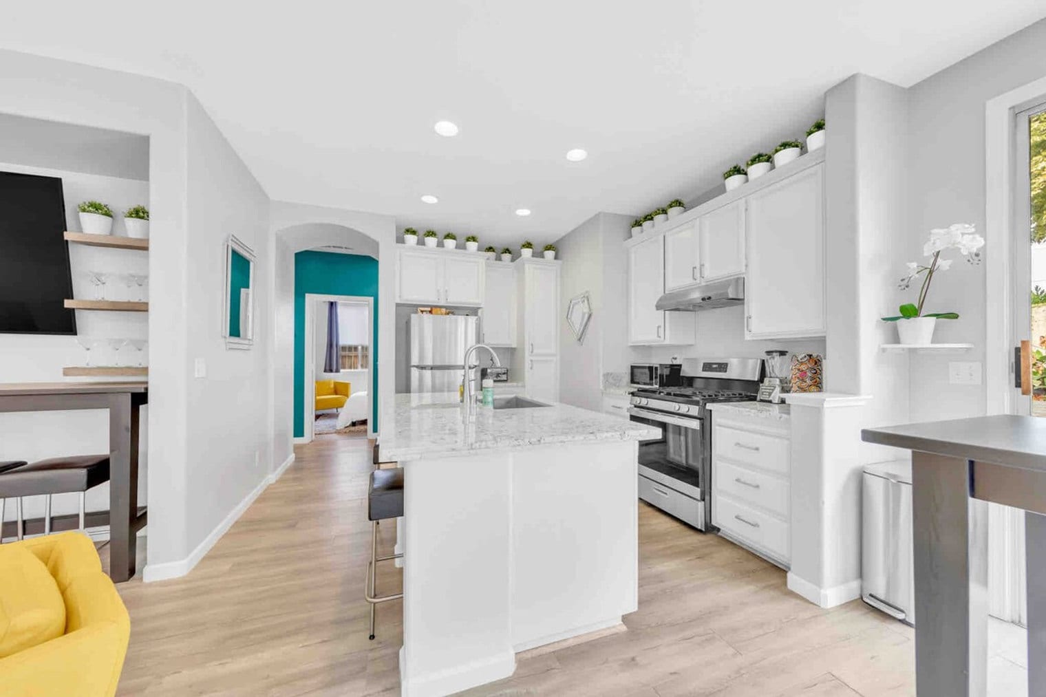 Building Photo - 2111 Marina Greens Dr