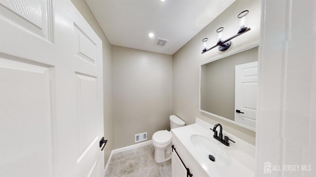Building Photo - 2405 Timber Ridge Ct